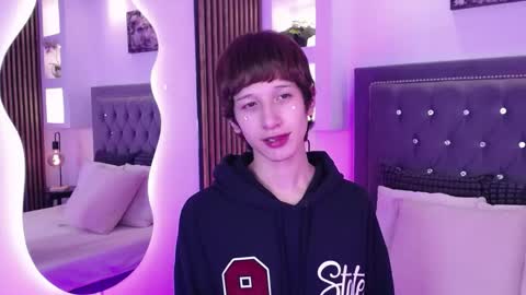 Snapshot of emmo_boy chatting on May 4, 2026, 8:49 pm SERGIO online show from May 4, 2026, 8:49 pm