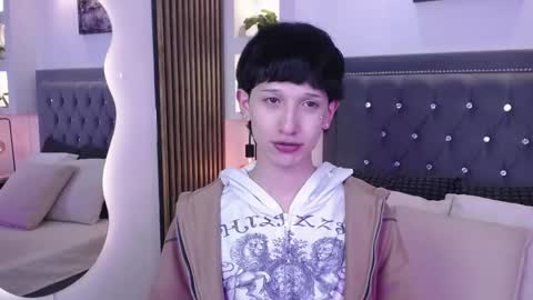 Snapshot of emmo_boy chatting on May 22, 2026, 8:47 pm SERGIO online show from May 22, 2026, 8:47 pm