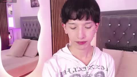 Snapshot of emmo_boy chatting on May 28, 2026, 8:28 pm SERGIO online show from May 28, 2026, 8:28 pm