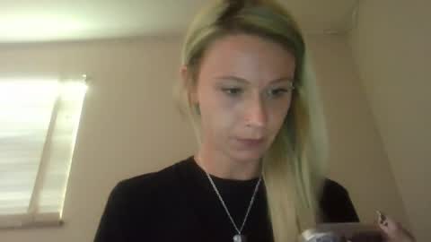 Snapshot of emmwarr1514 chatting on June 13, 2026, 6:50 pm emmwarr1514 online show from June 13, 2026, 6:50 pm