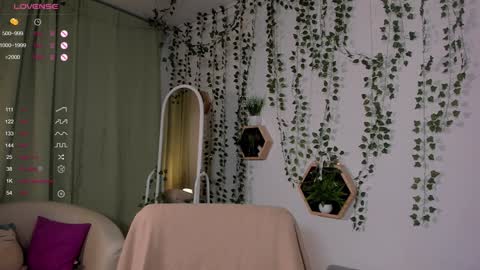 Emmy Fearon online show from December 6, 2024, 5:22 pm