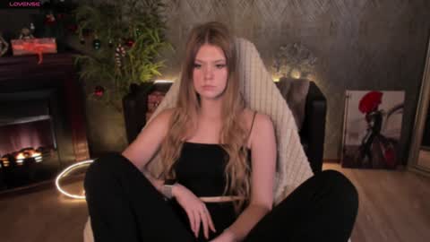 Emmy Fearon online show from December 21, 2024, 6:02 pm