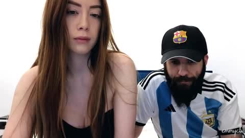 Em online show from May 19, 2026, 9:43 pm