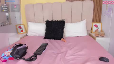 Snapshot of emmycruzz chatting on February 9, 2025, 10:09 am emmy online show from February 9, 2025, 10:09 am