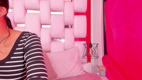 Snapshot of emmycruzz chatting on November 29, 2025, 7:17 pm emmy online show from November 29, 2025, 7:17 pm