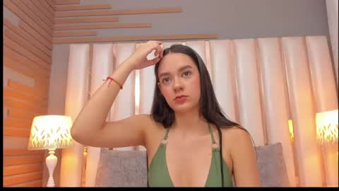 Snapshot of emmycruzz chatting on June 18, 2026, 1:26 pm emmy online show from June 18, 2026, 1:26 pm
