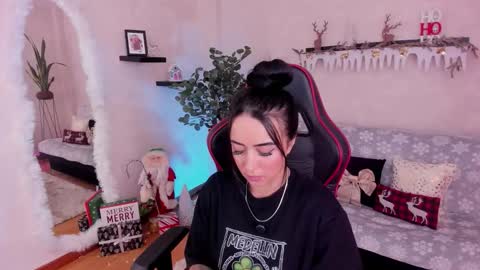 Snapshot of emmyevans1 chatting on November 23, 2025, 7:46 pm Emmy Evans online show from November 23, 2025, 7:46 pm