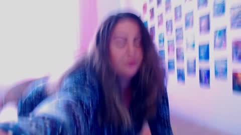 Snapshot of emmyxotty chatting on February 26, 2025, 10:36 am Emmy online show from February 26, 2025, 10:36 am