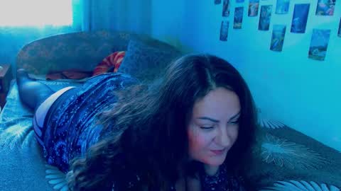 Snapshot of emmyxotty chatting on October 31, 2025, 9:43 am Emmy online show from October 31, 2025, 9:43 am