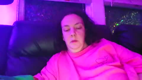 Snapshot of emnm696babii chatting on December 4, 2025, 12:31 am emnm696babii online show from December 4, 2025, 12:31 am