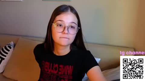 Snapshot of emory_john chatting on November 21, 2025, 9:30 am Emory John online show from November 21, 2025, 9:30 am