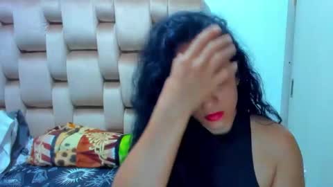 emperatriztapia online show from March 15, 2026, 11:33 pm