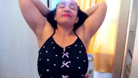 emperatriztapia online show from May 7, 2026, 2:44 pm