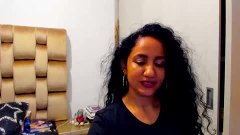 emperatriztapia online show from June 4, 2026, 10:49 pm