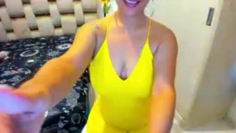 emperatriztapia online show from July 2, 2026, 10:05 pm