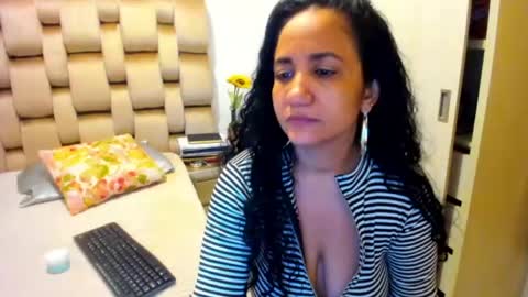 emperatriztapia online show from July 14, 2026, 12:13 am