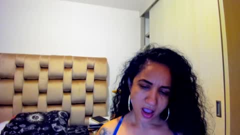 emperatriztapia online show from July 17, 2026, 11:42 pm