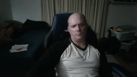 Snapshot of emsguy1 chatting on October 6, 2025, 3:26 am Matt online show from October 6, 2025, 3:26 am