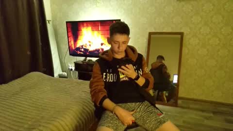 Snapshot of emveeboy96 chatting on November 2, 2025, 8:11 pm emveeboy96 online show from November 2, 2025, 8:11 pm