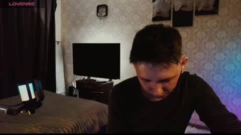 Snapshot of emveeboy96 chatting on March 16, 2026, 8:35 pm emveeboy96 online show from March 16, 2026, 8:35 pm