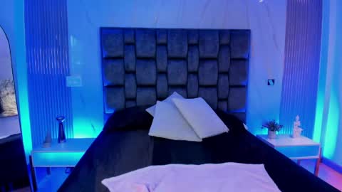 Snapshot of emy_fg chatting on June 8, 2026, 7:03 pm Emy online show from June 8, 2026, 7:03 pm