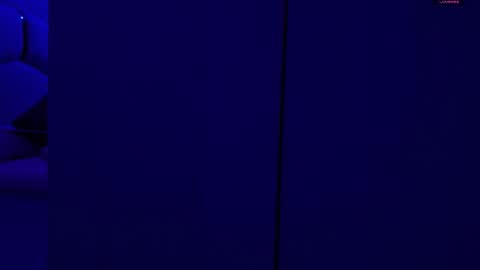 Snapshot of emy_rosse25 chatting on October 30, 2025, 11:44 am Emy online show from October 30, 2025, 11:44 am