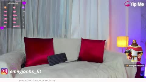 Snapshot of emylyjonhs chatting on May 15, 2026, 8:27 pm EMYLY online show from May 15, 2026, 8:27 pm