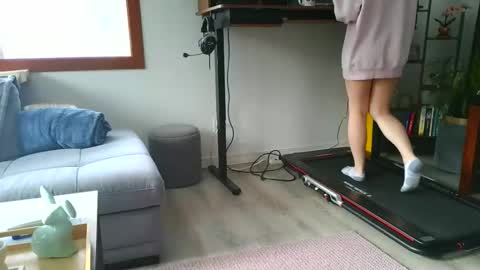 emyxxl online show from March 4, 2026, 2:45 pm