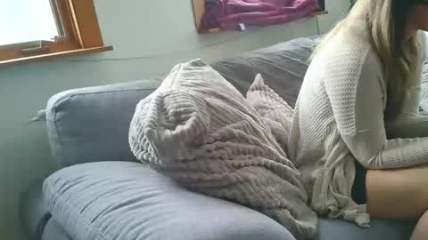 emyxxl online show from March 10, 2026, 12:43 pm