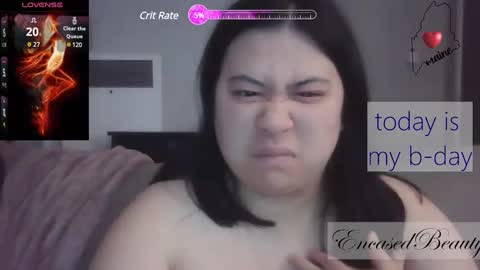 Snapshot of encasedbeauty chatting on December 10, 2024, 6:49 pm Ela online show from December 10, 2024, 6:49 pm