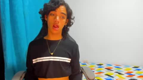 engel20042001 online show from December 19, 2024, 6:45 am