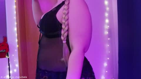 Engl Ailu online show from February 3, 2026, 9:09 pm