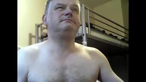 Snapshot of englishguysurrey chatting on December 11, 2024, 9:09 am englishguysurrey online show from December 11, 2024, 9:09 am