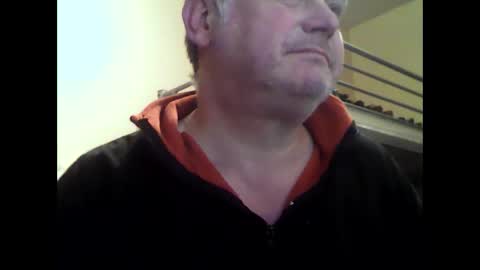 Snapshot of englishguysurrey chatting on December 4, 2025, 7:00 pm englishguysurrey online show from December 4, 2025, 7:00 pm
