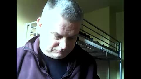 Snapshot of englishguysurrey chatting on February 22, 2026, 2:04 pm englishguysurrey online show from February 22, 2026, 2:04 pm