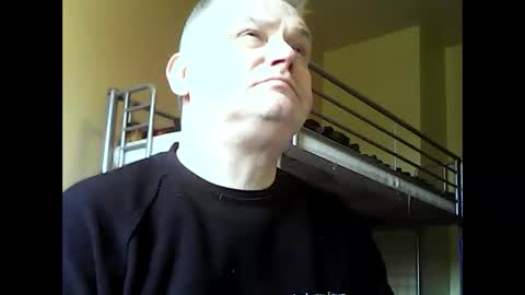 Snapshot of englishguysurrey chatting on February 26, 2026, 10:47 am englishguysurrey online show from February 26, 2026, 10:47 am
