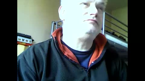 Snapshot of englishguysurrey chatting on March 31, 2026, 7:20 am englishguysurrey online show from March 31, 2026, 7:20 am