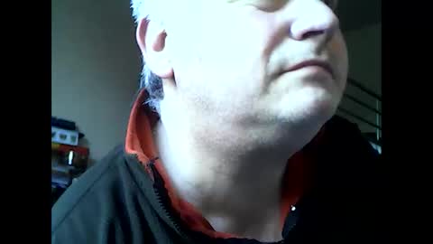 Snapshot of englishguysurrey chatting on April 16, 2026, 5:41 am englishguysurrey online show from April 16, 2026, 5:41 am