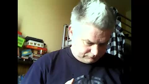 Snapshot of englishguysurrey chatting on April 19, 2026, 6:10 pm englishguysurrey online show from April 19, 2026, 6:10 pm