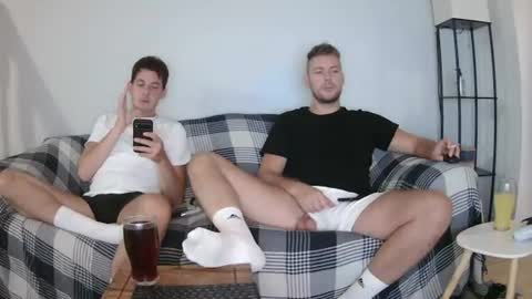 Englishladxxx online show from June 28, 2026, 9:43 pm