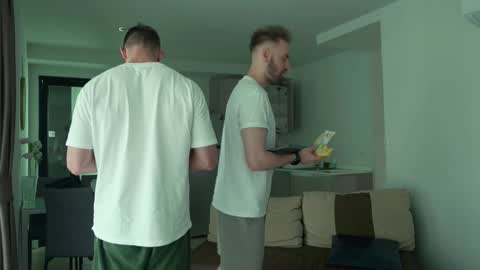 Johnny online show from February 8, 2026, 1:53 am