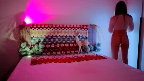 enjoyeverymoment_ online show from December 20, 2025, 7:10 pm