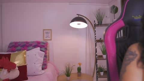 enola holmes1 online show from November 10, 2025, 12:26 pm