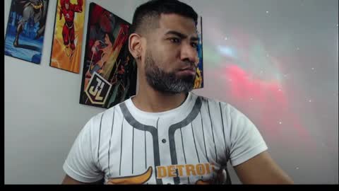 enriblack92 online show from February 4, 2025, 8:38 pm