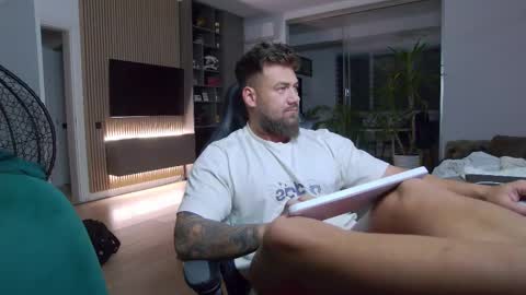 Erik online show from February 11, 2025, 7:27 pm