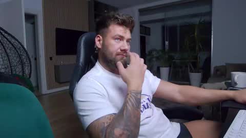 Erik online show from February 23, 2025, 7:07 pm