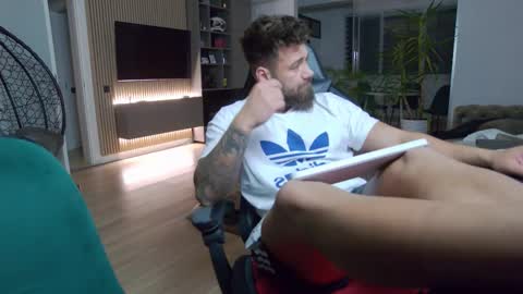 Erik online show from February 25, 2025, 8:51 pm