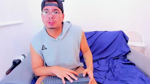 Snapshot of enrique_villa23 chatting on February 13, 2025, 3:56 pm enrique online show from February 13, 2025, 3:56 pm