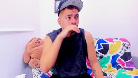 Snapshot of enrique_villa23 chatting on March 9, 2025, 12:09 pm enrique online show from March 9, 2025, 12:09 pm