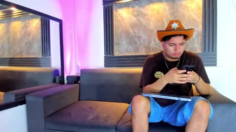 Snapshot of enrique_villa23 chatting on September 13, 2025, 4:12 am enrique online show from September 13, 2025, 4:12 am